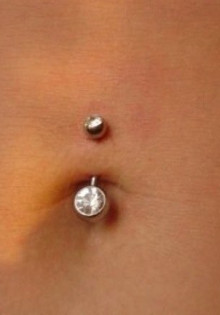 От чего зависит цена пирсинга пупка