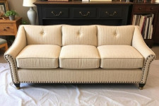 Перетяжка мягкой мебели: как вернуть дивану душу и сэкономить разумно