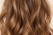 Секреты прикорневого объема: от сухих шампуней до стайлинговых пудр