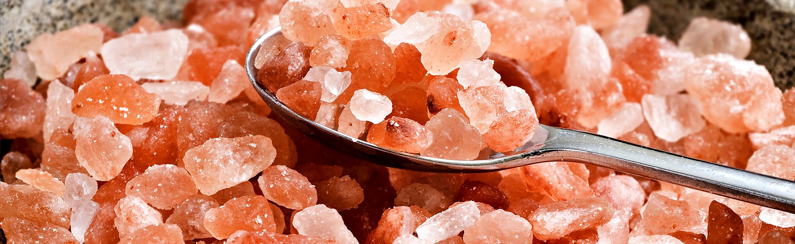 Розовая гималайская соль: полезные свойства и противопоказания